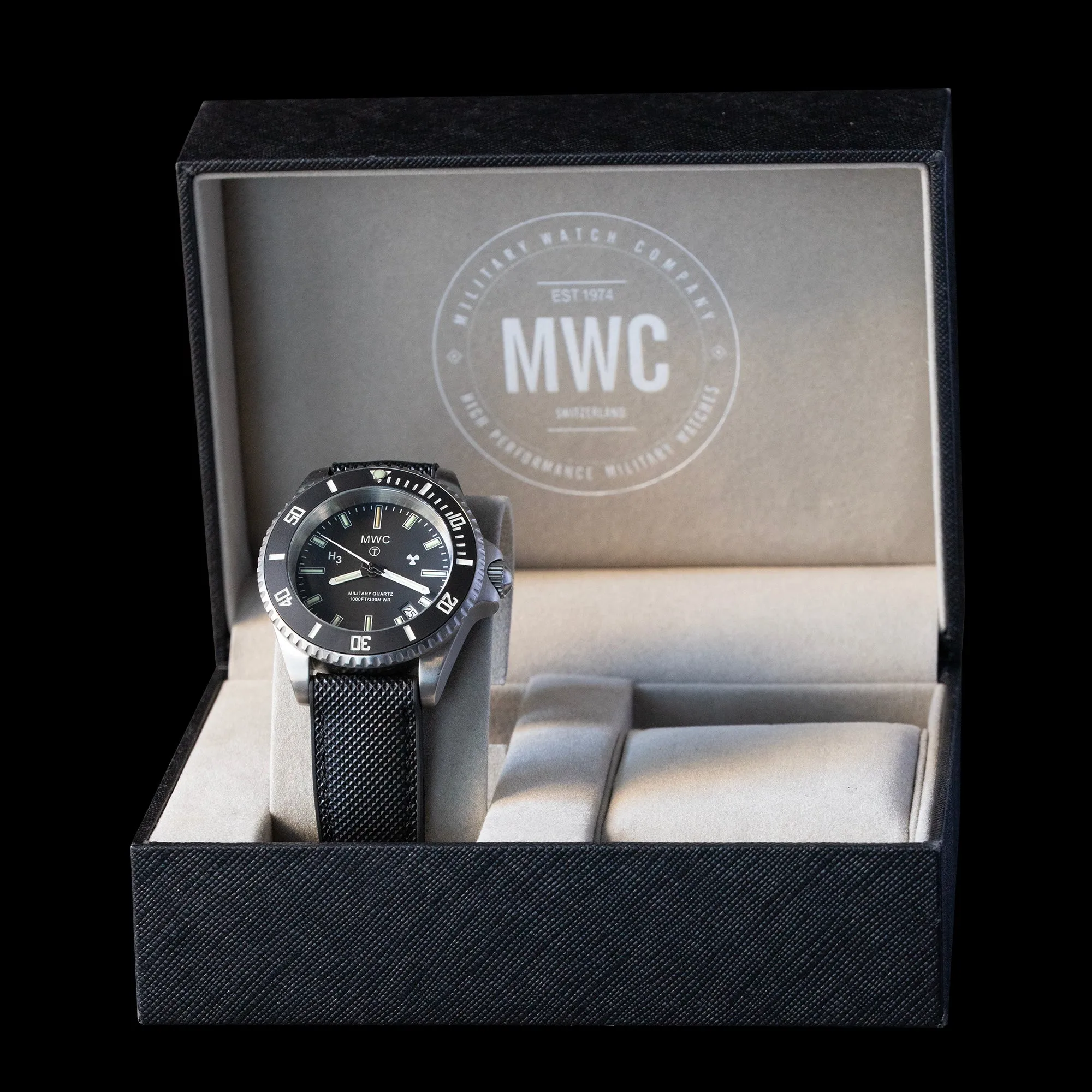MWC - 300m Stainless Steel Quartz Military Divers Watch with Tritium GTLS